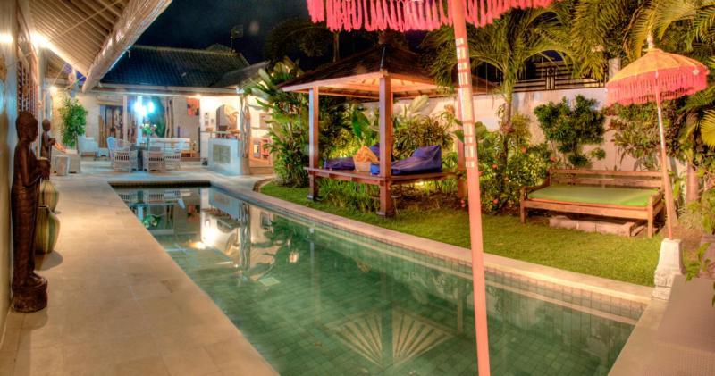 Coco Poco Villa Seminyak 部屋 写真