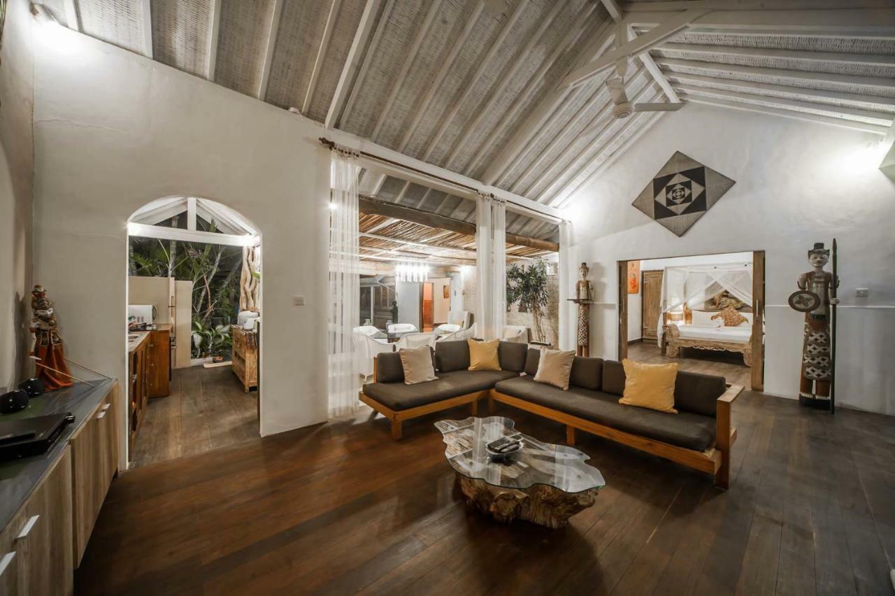 Coco Poco Villa Seminyak エクステリア 写真