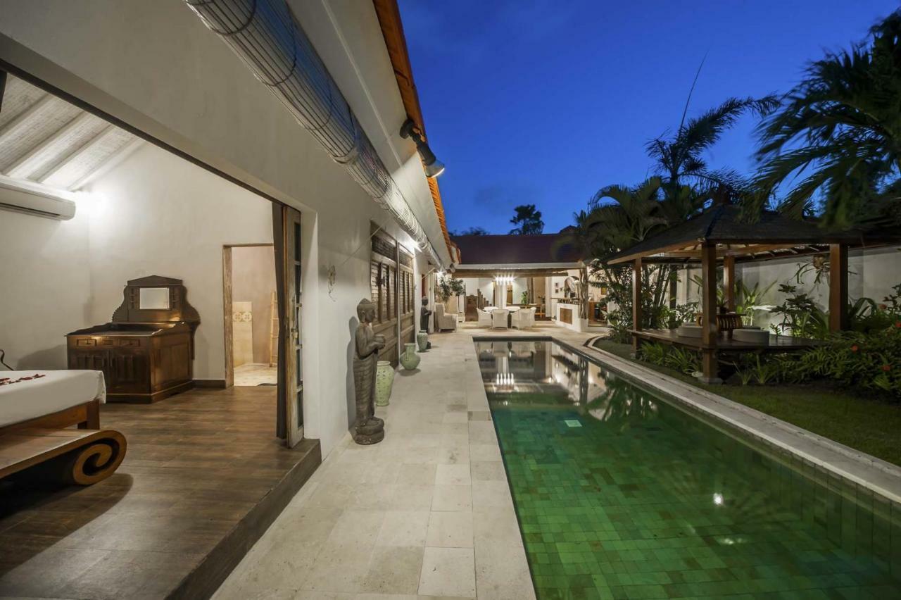 Coco Poco Villa Seminyak エクステリア 写真