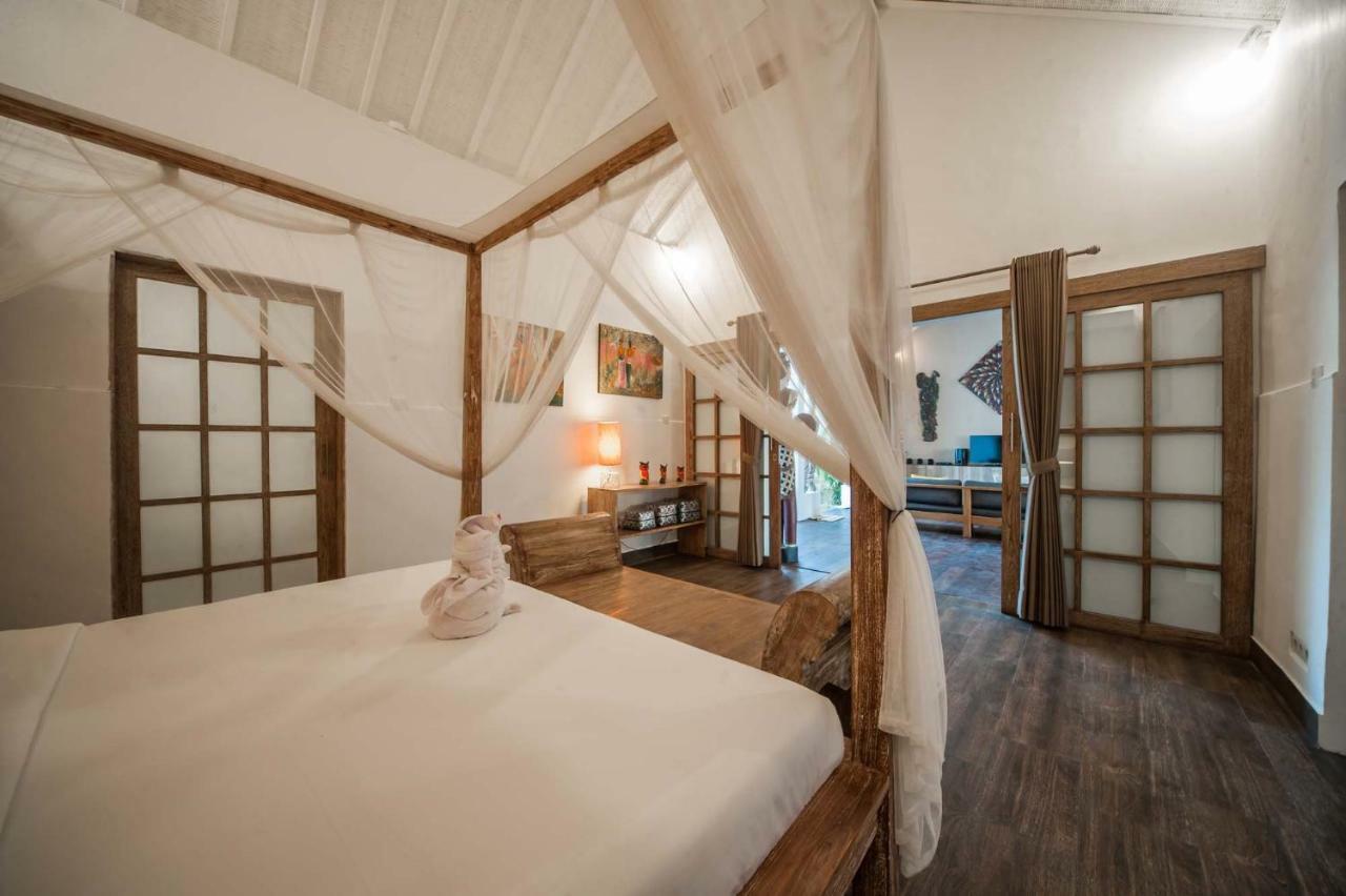 Coco Poco Villa Seminyak エクステリア 写真