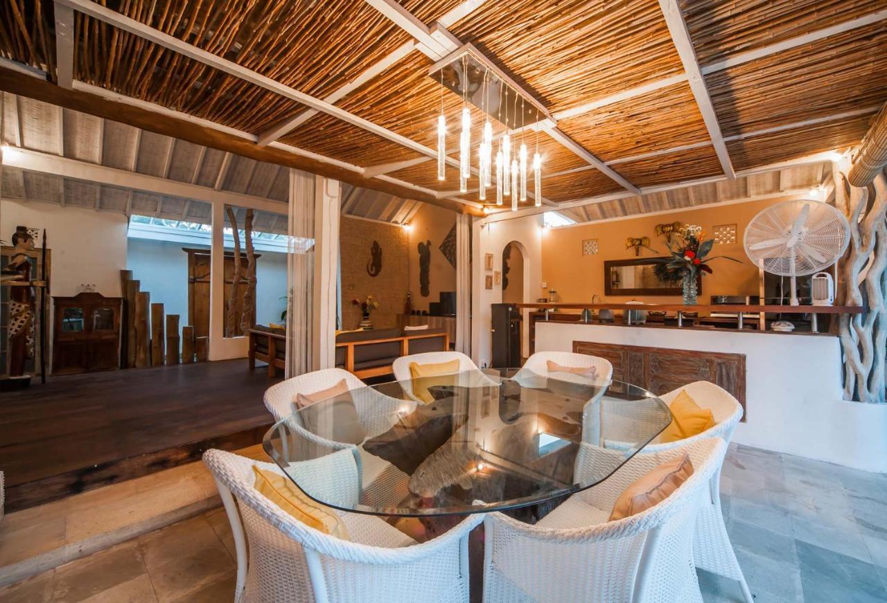 Coco Poco Villa Seminyak エクステリア 写真